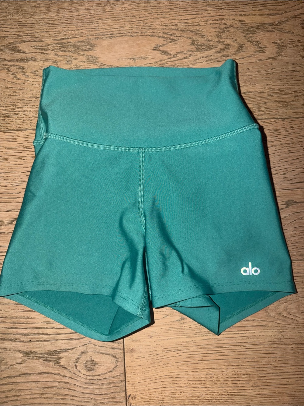 Alo airlift shorts